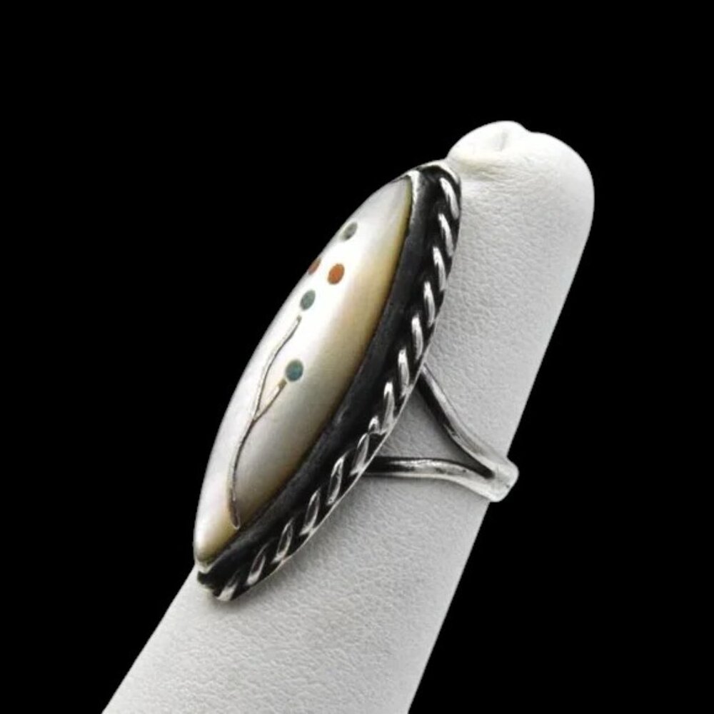 Vintage Zuni Sterling MOP Floral Inlay Ring Size 5 - Picture 2 of 5